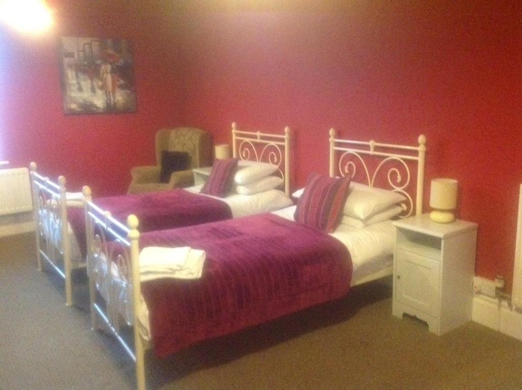 Portland House Otel Llandrindod Wells Oda fotoğraf
